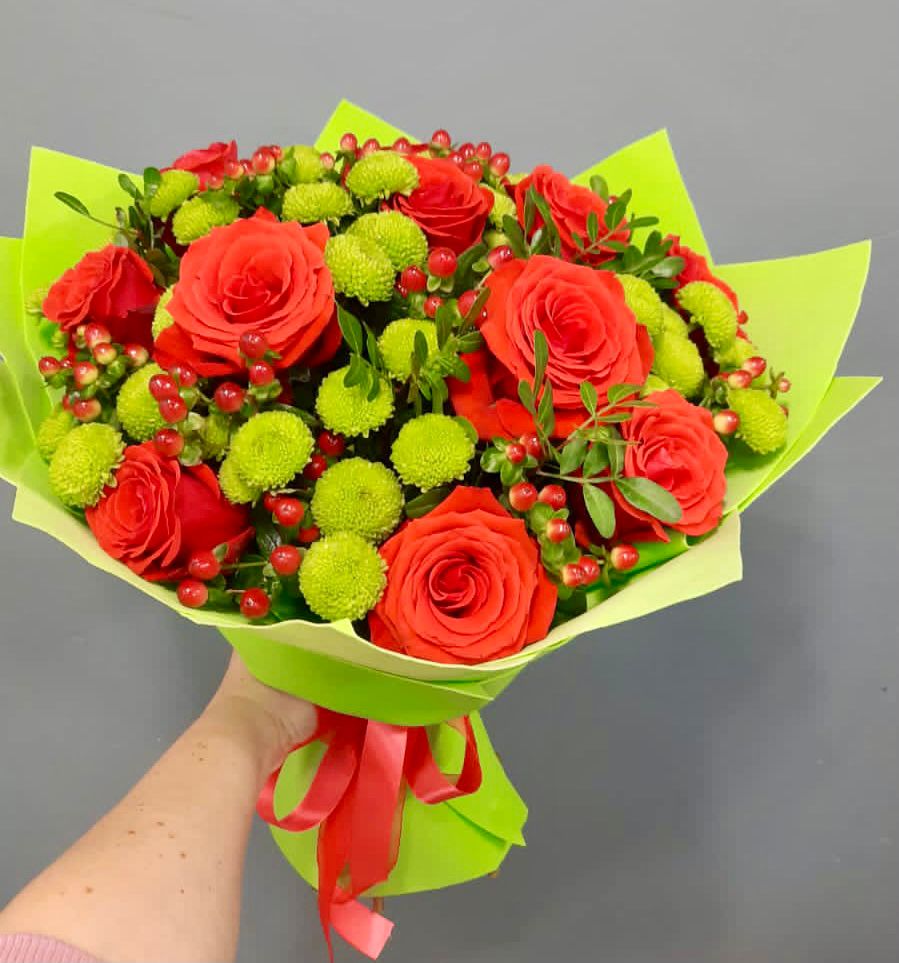 Букет цветов из: Хризантемы и Розы в Тюкалинске