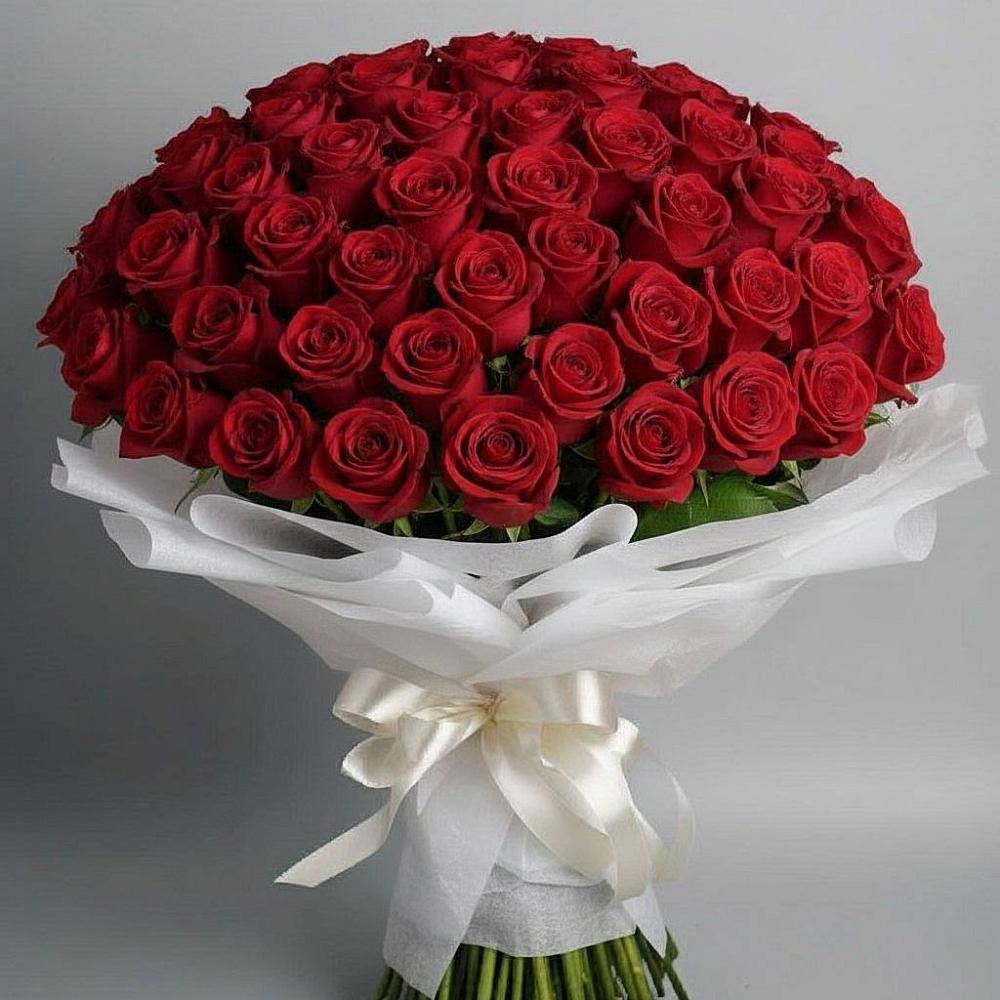 Букет 101 Красная роза Блэк Мэджик в Тюкалинске