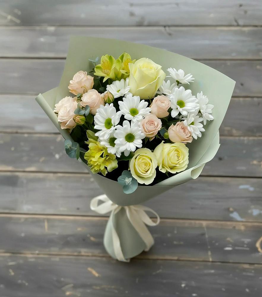 Букет цветов из: Альстромерии, Розы и Хризантемы в Тюкалинске