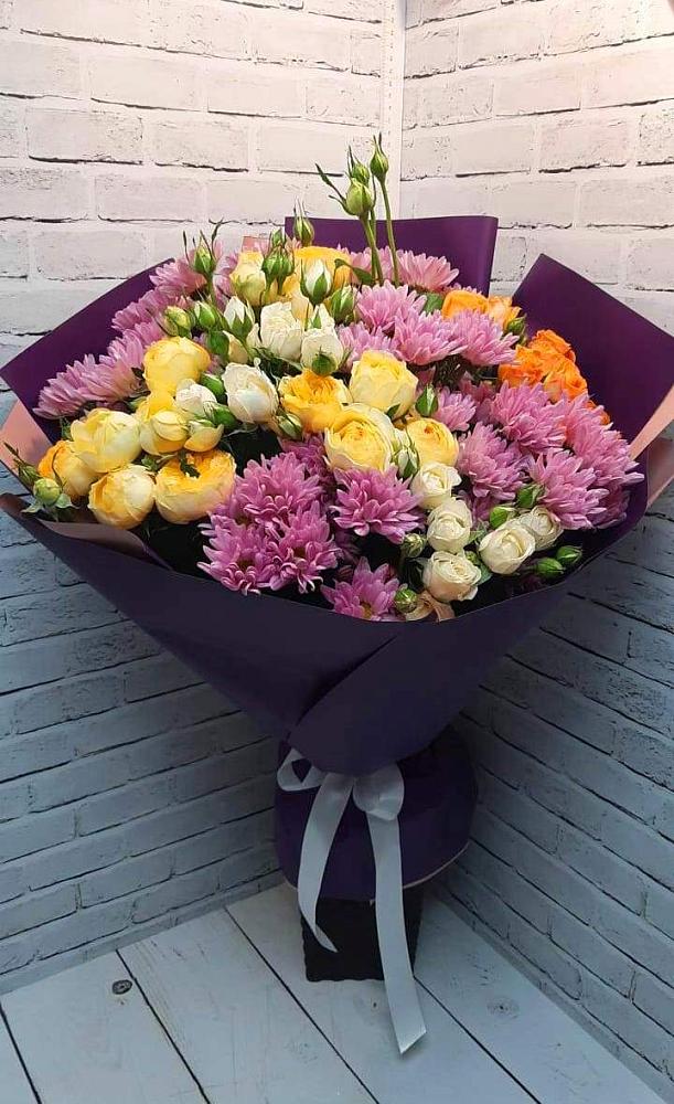 Букет цветов из: Хризантемы и Розы в Тюкалинске