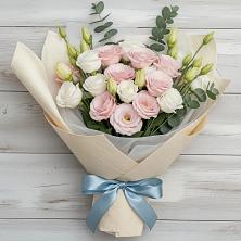 Букет цветов из:  Лизиантусы в Тюкалинске