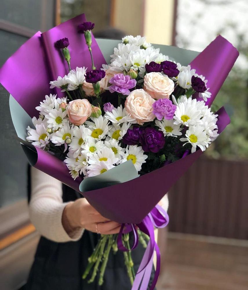 Букет цветов из: Хризантемы, Гвоздики и Розы в Тюкалинске