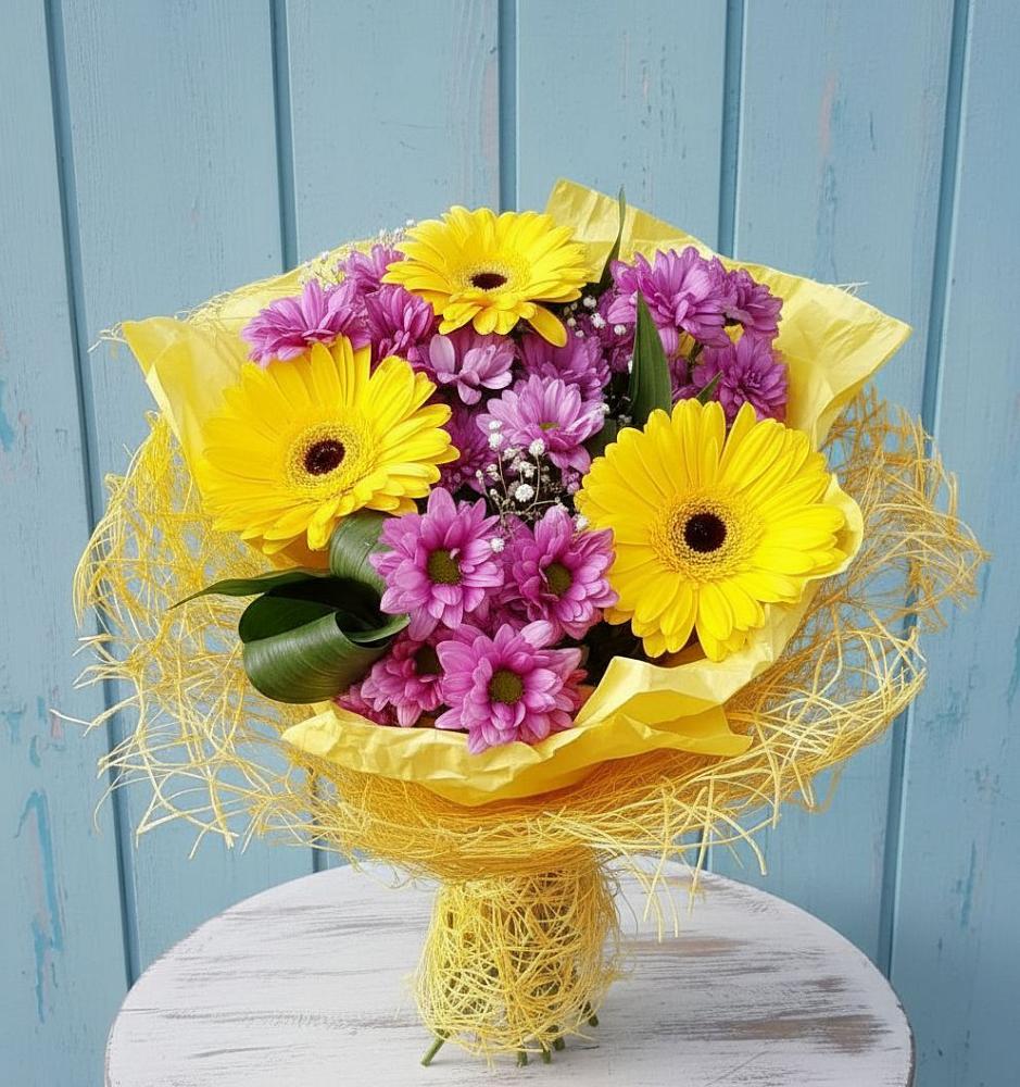 Букет цветов из: Хризантемы и Герберы в Тюкалинске