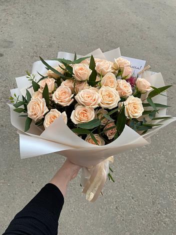 Букет Кремовые розы Латте в Тюкалинске