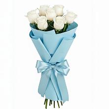 Букет 7 белых роз Проуд в Тюкалинске