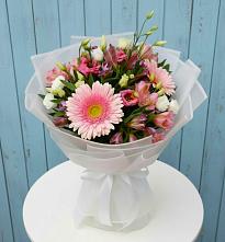Букет цветов из:  Герберы, Альстромерии и Лизиантусы #REPLACE_PRED# Тюкалинске