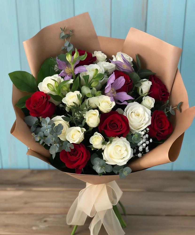 Букет цветов из: Розы и Альстромерии в Тюкалинске